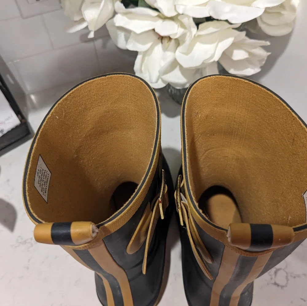 Bumble Bee Welly Rain Boots